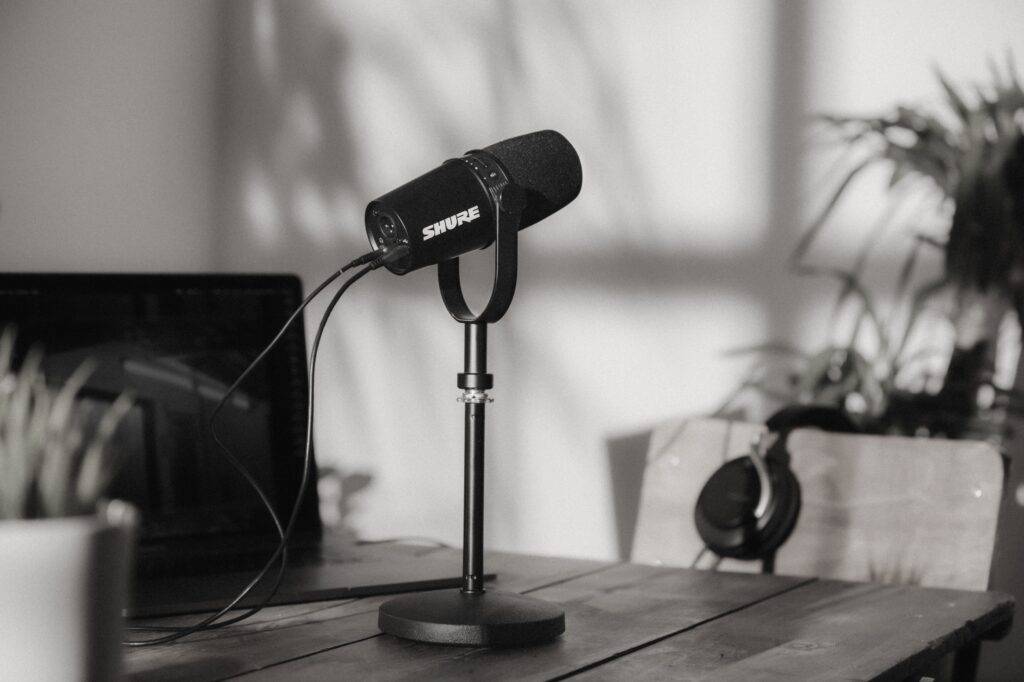 Mikrofon Podcast Shure MV7X