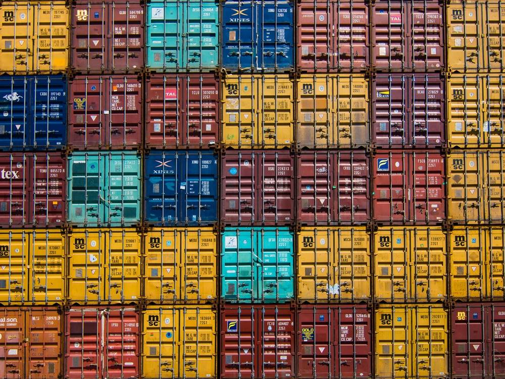 kontainer untuk logistik